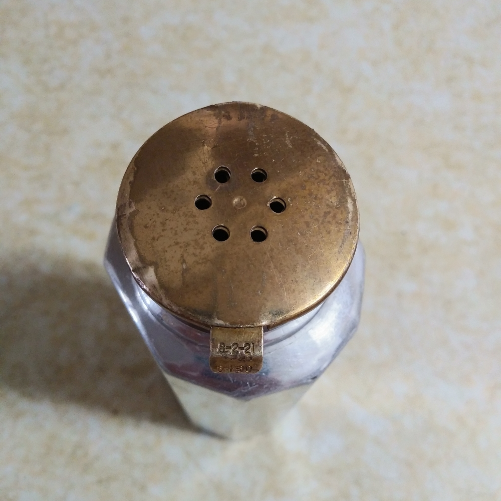 Yardley Invisible Talc Tin Container - Picture 4 of 8